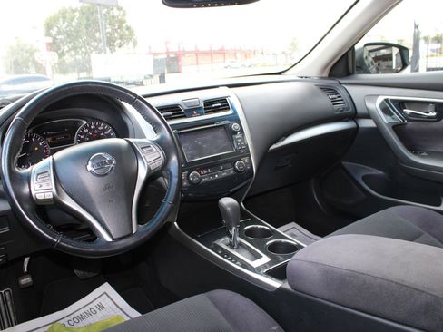 Used 2013 Nissan Altima 2.5 SV w/ 2.5SV Convenience Pkg image 19