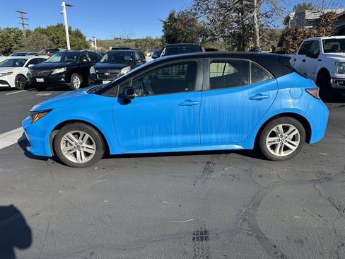 Used 2021 Toyota Corolla SE image 2