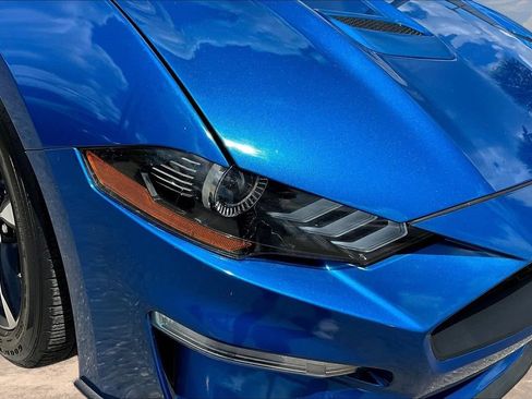 Used 2020 Ford Mustang Coupe RWD image 29