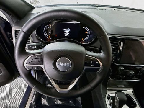 Used 2019 Jeep Grand Cherokee Limited AWD/4WD image 23