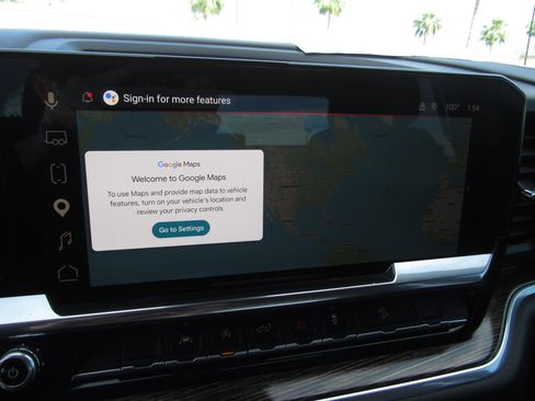 Used 2025 GMC Sierra 1500 Elevation image 18