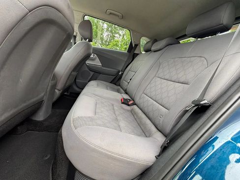 Used 2020 Kia Niro LX FWD image 23