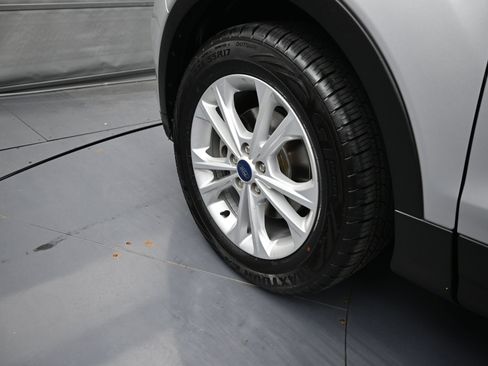 Used 2018 Ford Escape SE image 33