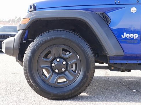 Used 2018 Jeep Wrangler Unlimited Sport image 10