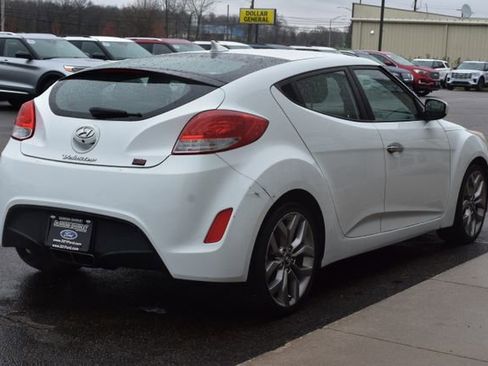 Used 2015 Hyundai Veloster RE:FLEX Edition image 8