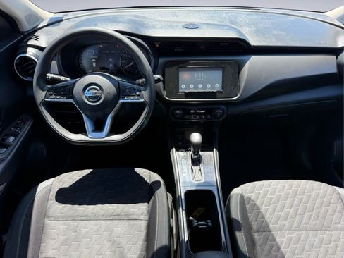Used 2021 Nissan Kicks SV FWD image 17