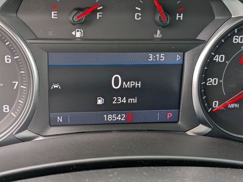 Certified 2023 GMC Terrain AT4 w/ Tech Package AWD/4WD image 11