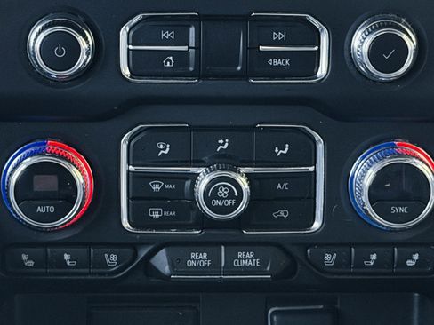 Used 2023 GMC Yukon XL AT4 w/ Technology Package image 14