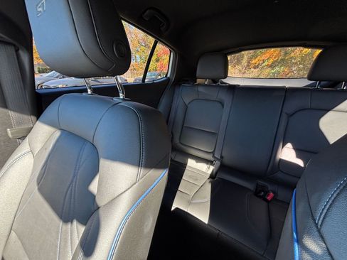 Used 2025 Buick Envista Sport Touring image 39