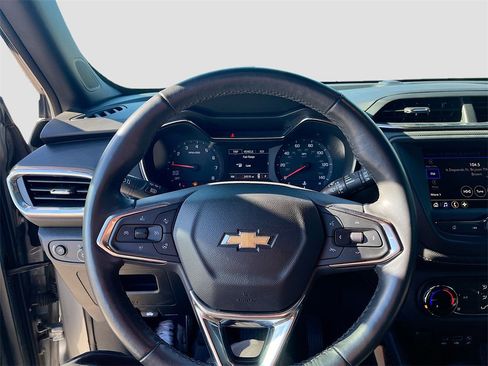 Used 2023 Chevrolet TrailBlazer ACTIV image 11