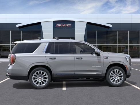 New 2026 GMC Yukon Denali w/ Denali Reserve Package AWD/4WD image 5