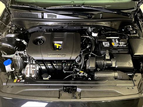 Used 2024 Kia Forte LXS image 29