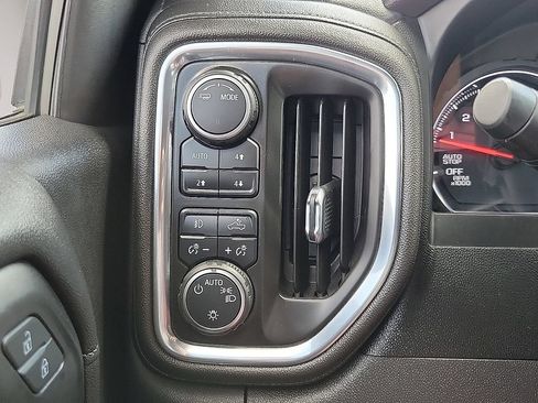 Used 2021 Chevrolet Silverado 1500 RST AWD/4WD image 14