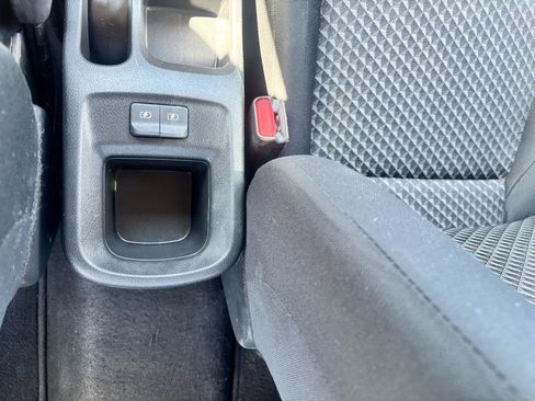 Used 2023 Nissan Versa S FWD image 46