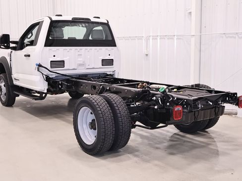 New 2026 Ford F550 4x4 Regular Cab Super Duty image 7