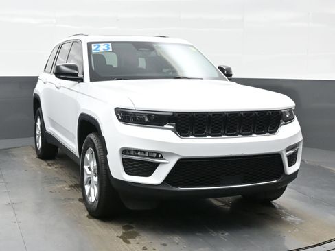Used 2023 Jeep Grand Cherokee Limited image 6