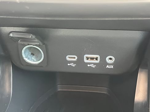Used 2023 Chevrolet TrailBlazer LT FWD image 27