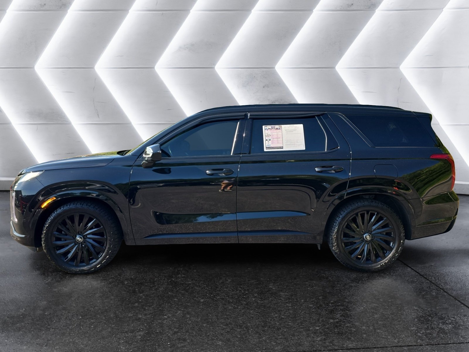 Used 2024 Hyundai Palisade Calligraphy AWD/4WD image 2