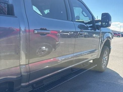 Used 2024 Ford F350 Lariat w/ FX4 Off-Road Package image 35