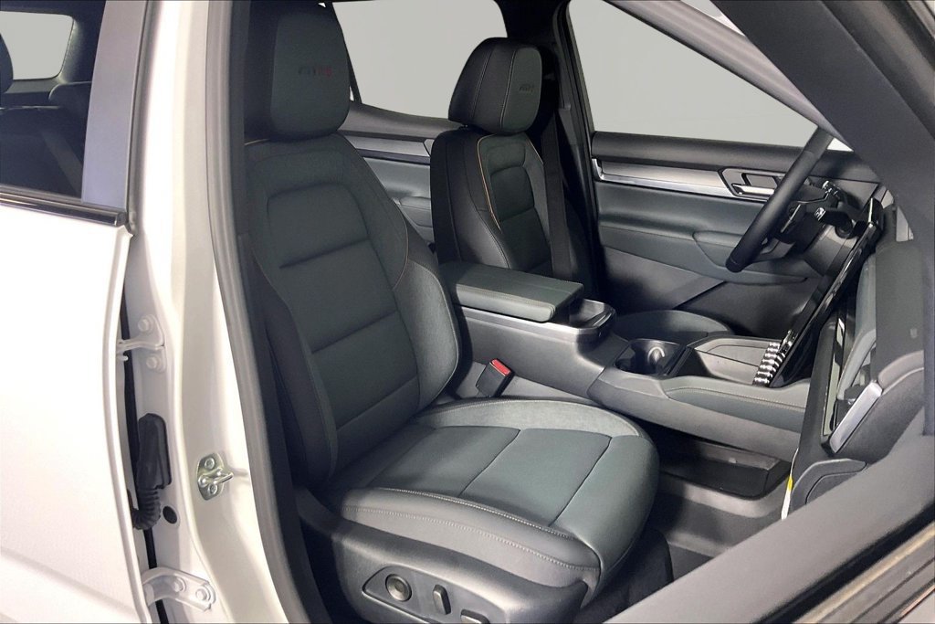 New 2027 GMC Terrain AT4 w/ Convenience Package III AWD/4WD image 12
