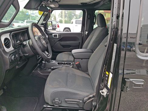 Certified 2026 Jeep Wrangler Unlimited Sport AWD/4WD image 13