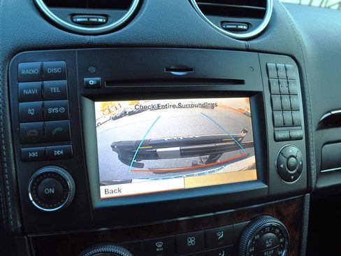 Used 2010 Mercedes-Benz GL 450 4MATIC image 24