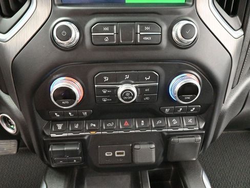 Used 2022 GMC Sierra 2500 Denali w/ Denali Ultimate Package AWD/4WD image 25