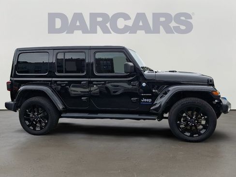 Used 2024 Jeep Wrangler Unlimited Sahara AWD/4WD image 7