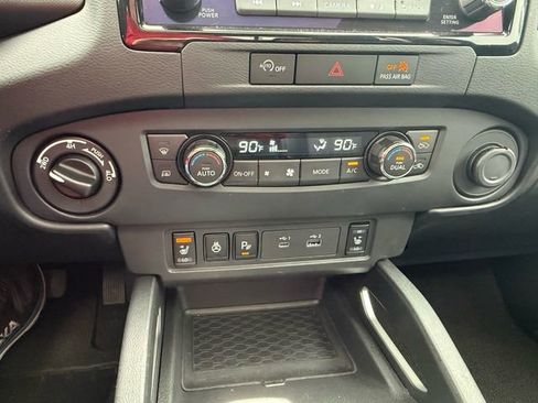 Used 2024 Nissan Frontier SL w/ Technology Package AWD/4WD image 19