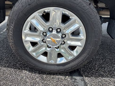 Used 2024 Chevrolet Silverado 3500 High Country w/ Technology Package AWD/4WD image 14