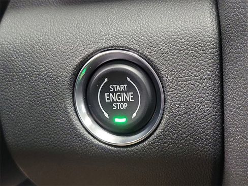 New 2025 GMC Acadia Elevation w/ Super Cruise Package image 13