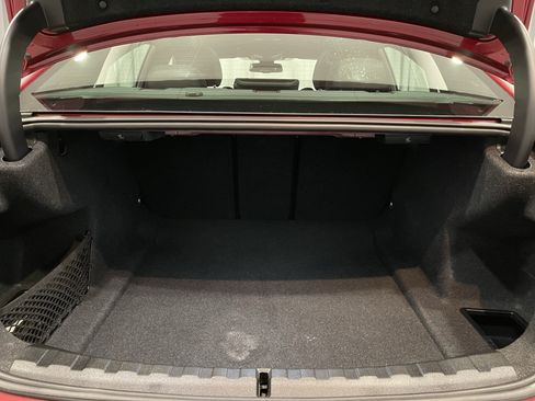 Used 2025 BMW 330i xDrive Sedan w/ M Sport Package image 27