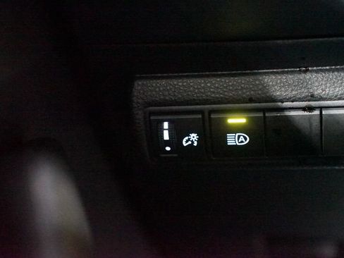 Certified 2023 Toyota Corolla LE image 22