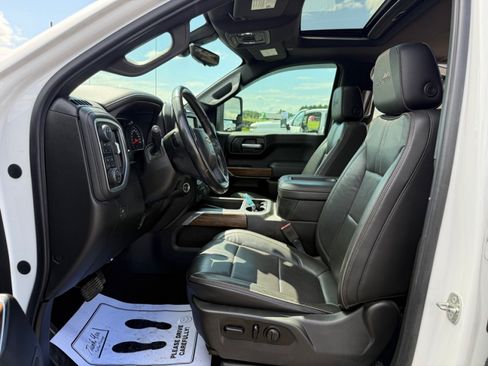 Used 2020 Chevrolet Silverado 1500 High Country w/ Technology Package AWD/4WD image 30