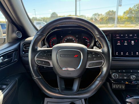 Used 2022 Dodge Durango R/T w/ Quick Order Package 22F image 17