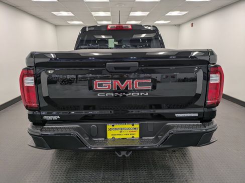 Used 2024 GMC Canyon Elevation image 5