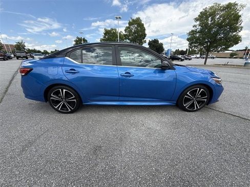 Used 2023 Nissan Sentra SR w/ SR Premium Package image 30