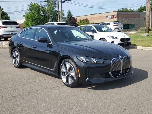 New 2026 BMW i4 xDrive40i w/ Premium Package AWD/4WD image 3