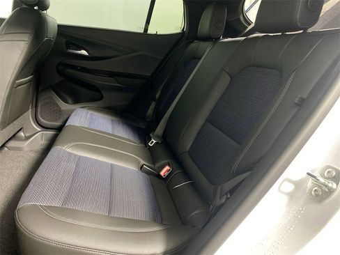 Used 2025 Buick Envista Preferred w/ Convenience I Package image 21