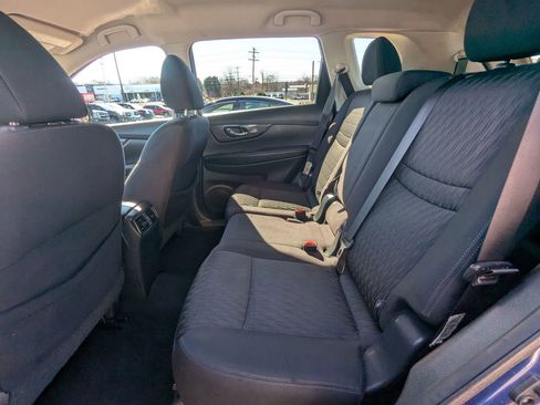 Used 2017 Nissan Rogue S w/ S Family Package image 13