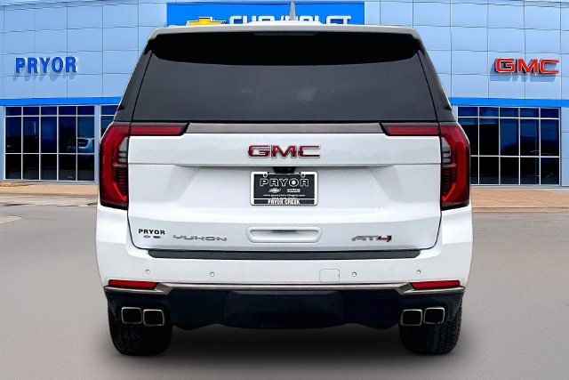 Used 2025 GMC Yukon AT4 Ultimate AWD/4WD image 6