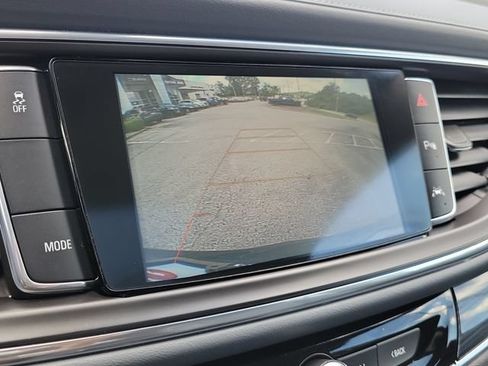 Used 2019 Buick Enclave Premium w/ Experience Buick Package FWD image 24