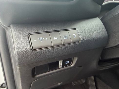 Used 2022 Hyundai Santa Fe SEL w/ Convenience Package image 17