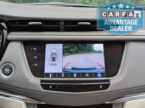 Used 2022 Cadillac XT5 Premium Luxury w/ Technology Package FWD image 10