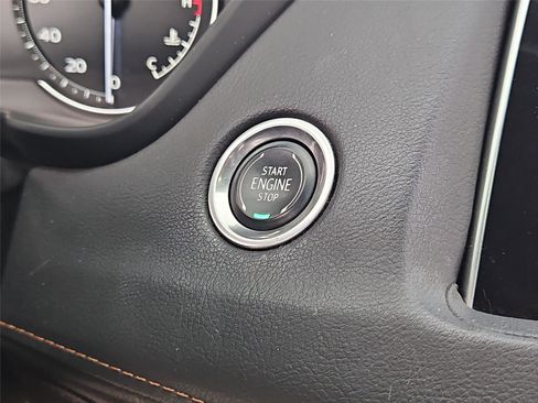 Used 2021 Cadillac XT4 Sport AWD/4WD image 13