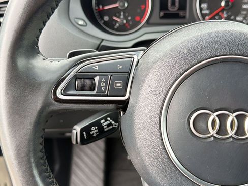 Used 2018 Audi Q3 2.0T Premium w/ Convenience Package FWD image 18