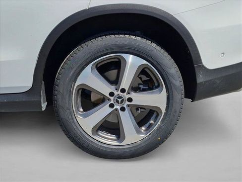 Certified 2022 Mercedes-Benz GLC 300 image 20