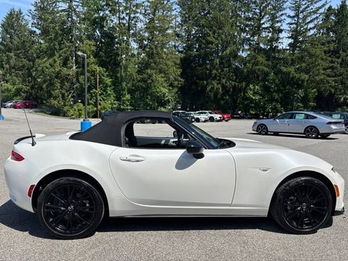 Used 2025 MAZDA MX-5 Miata Club RWD image 20