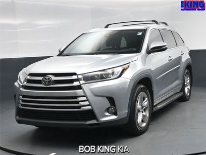 Used 2017 Toyota Highlander Limited