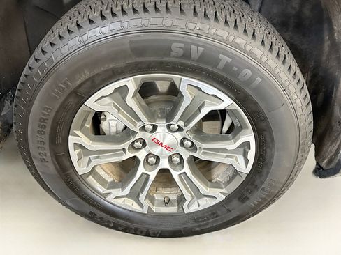 Used 2025 GMC Sierra 1500 SLT image 11